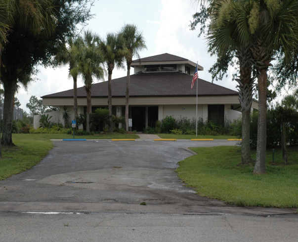 2703 Kenilworth Dr in Kissimmee, FL - Foto de edificio