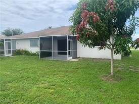 4520 SW 7th Pl in Cape Coral, FL - Building Photo
