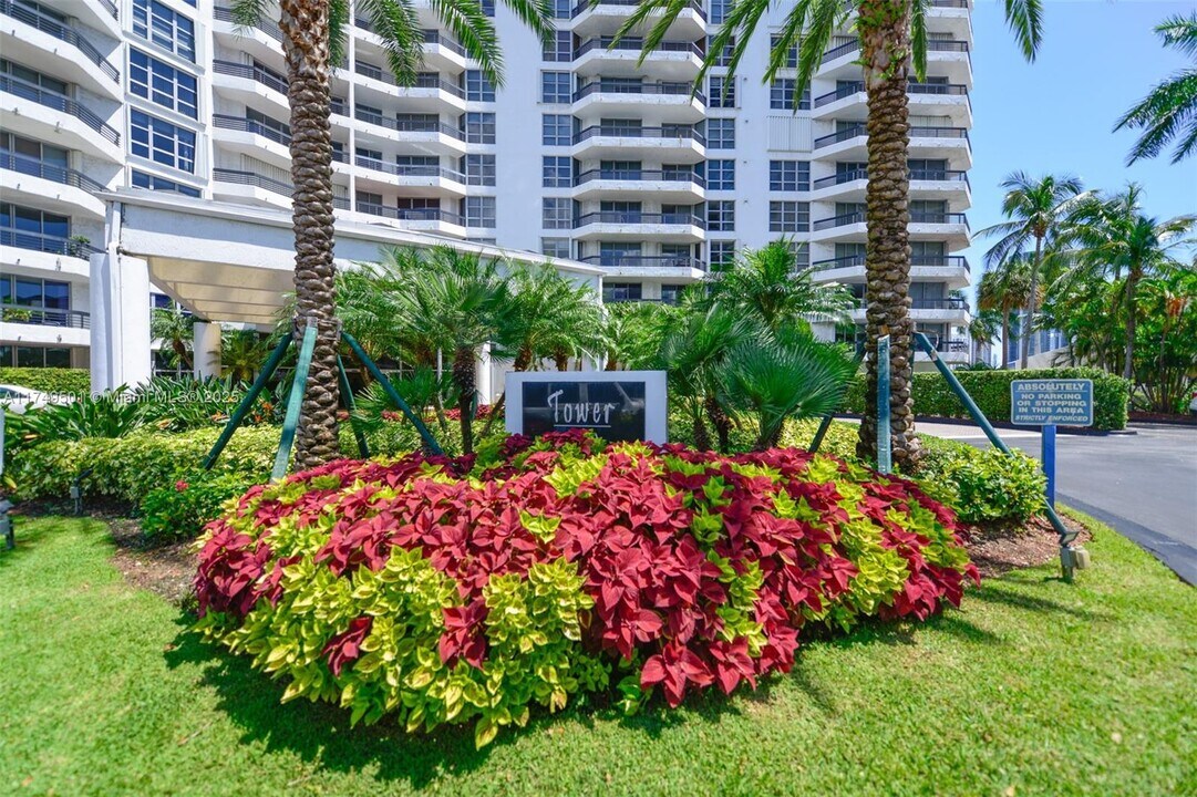 19195 Mystic Pointe Dr, Unit 2309 in Aventura, FL - Foto de edificio