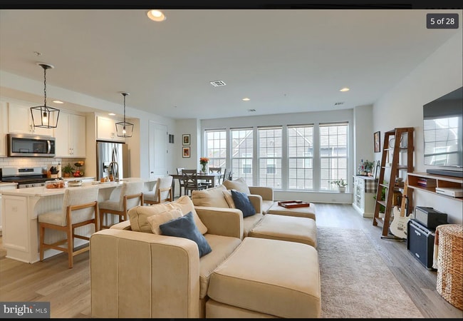 property at 3204 Greenwood Way
