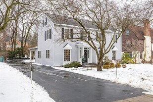 230 San Gabriel Dr in Rochester, NY - Building Photo