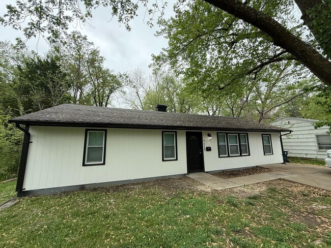 property at 7110 E 111th Terrace
