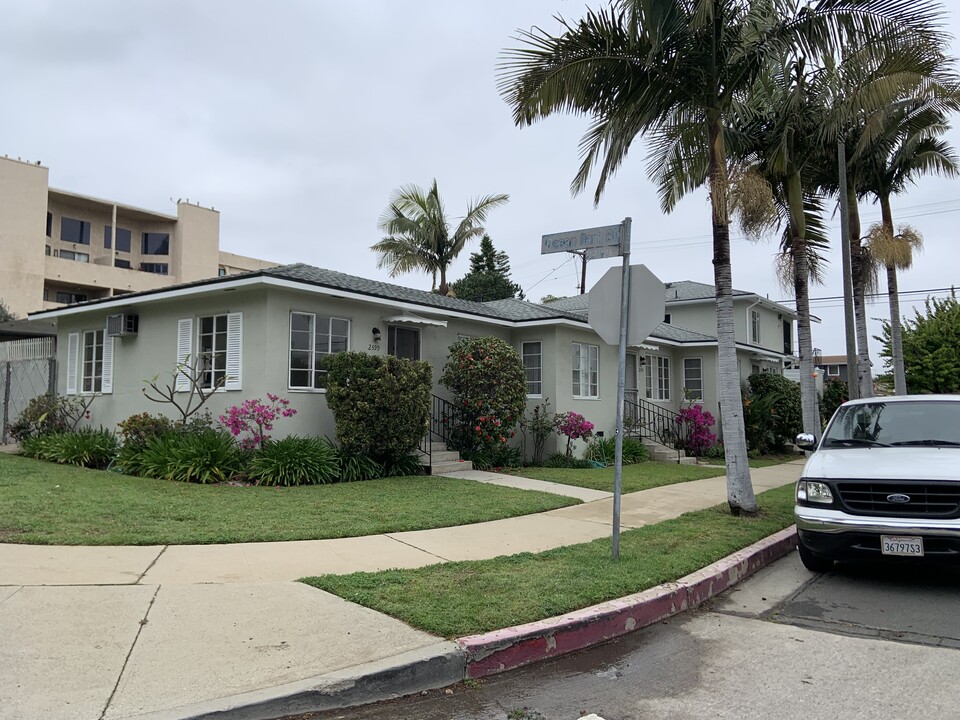 2599 Wellesley Ave, Unit 2599 in Los Angeles, CA - Building Photo