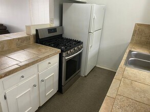 10122 Shadow Wood Dr in Houston, TX - Building Photo - Building Photo