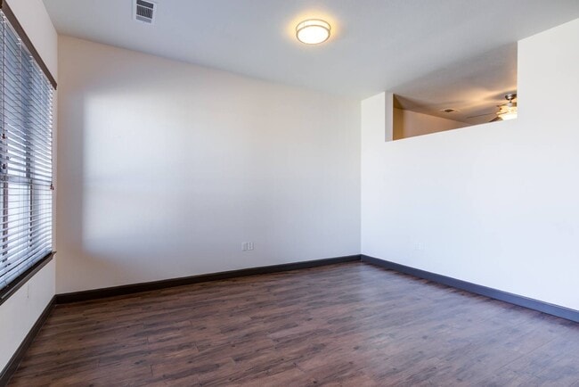 17 Broad in Chattanooga, TN - Foto de edificio - Building Photo