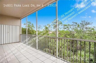 14801 Park Lake Dr in Ft. Myers, FL - Building Photo - Building Photo