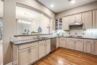 2205 Canton St in Dallas, TX - Building Photo - Building Photo