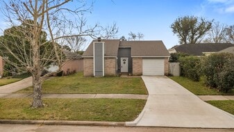 19215 Cypress Canyon Dr in Katy, TX - Building Photo