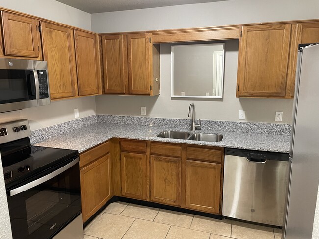 1382 N Dawn Dr, Unit 1382 N Dawn Dr in Fayetteville, AR - Building Photo - Building Photo