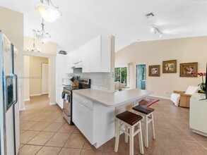 314 SE 3rd Pl in Dania Beach, FL - Building Photo - Building Photo