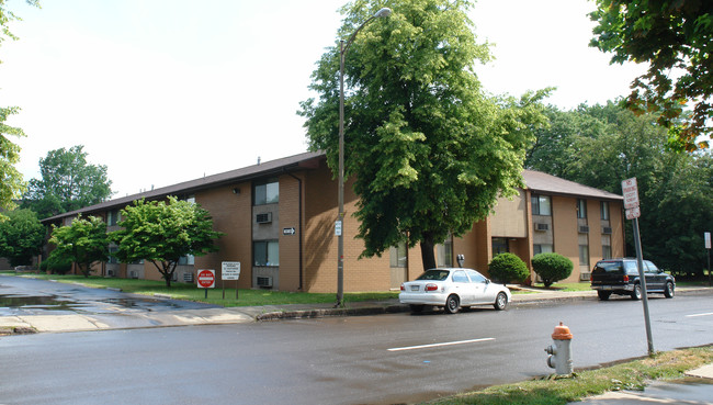 Marlboro Place Apartments