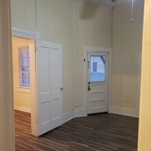 716 N Main St, Unit 1 in Taylor, TX - Building Photo - Building Photo