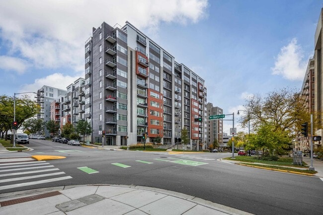 309 W Washington Ave in Madison, WI - Building Photo - Building Photo