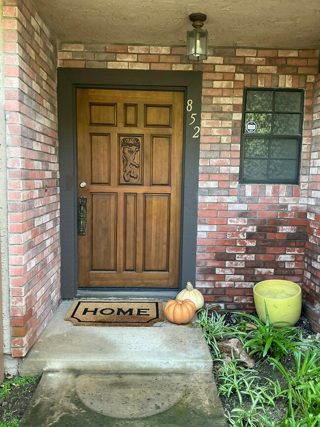 852 N Monterey St in Alhambra, CA - Building Photo - Building Photo