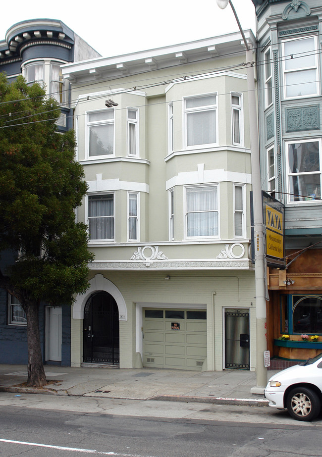 2430 Van Ness Ave in San Francisco, CA - Foto de edificio - Building Photo