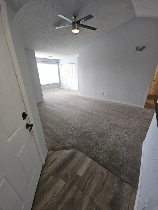 5160 Conroy Rd, Unit 831 in Orlando, FL - Foto de edificio