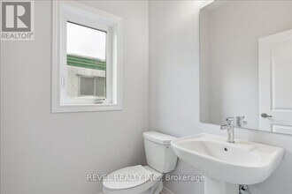 120 Starfire Cres in Hamilton, ON - Building Photo - Building Photo