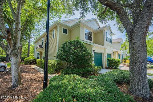 7990 Baymeadows Rd E in Jacksonville, FL - Foto de edificio - Building Photo