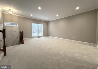 2035 Madrillon Springs Ct in Vienna, VA - Building Photo - Building Photo