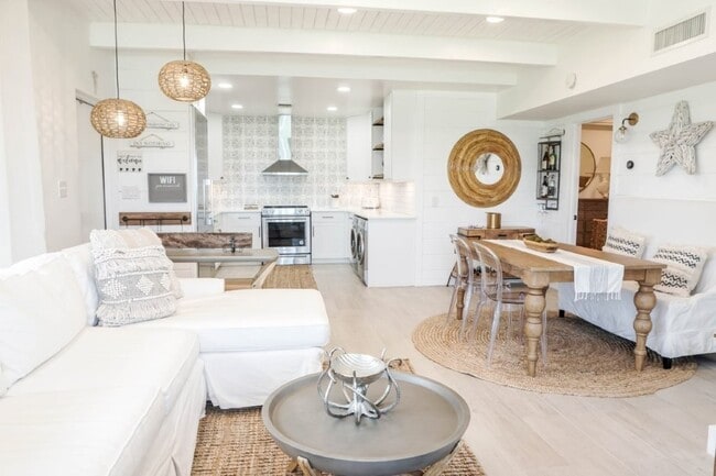 4400 Jimmy Buffett Mem Hwy