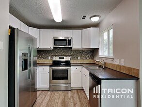 13006 Planters Row Dr in Charlotte, NC - Building Photo - Building Photo