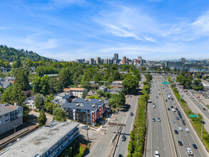 3755 SW Hood in Portland, OR - Building Photo - Building Photo