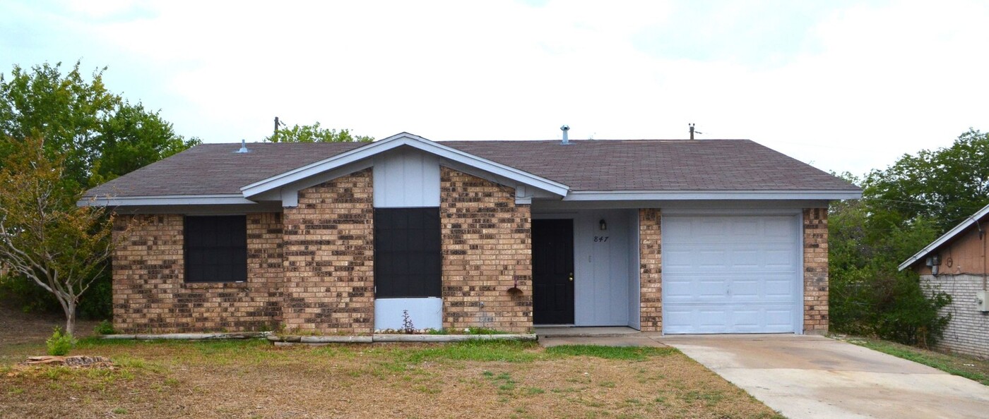 847 Michelle Dr in Copperas Cove, TX - Building Photo