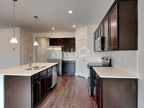 636 Rivermist Dr in Belmont, NC - Foto de edificio - Building Photo