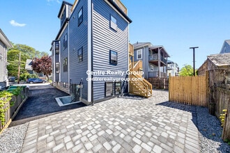 73 Lexington St, Unit 2 in Waltham, MA - Building Photo - Building Photo