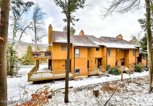 76 Hunter Dr in Hunter, NY - Building Photo - Building Photo