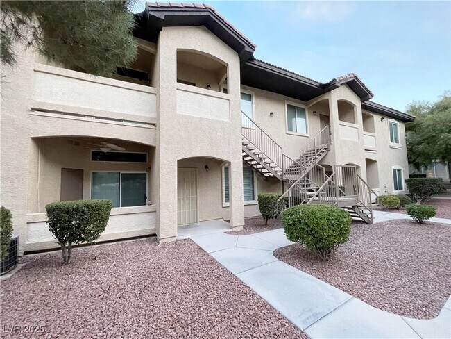 3481 Desert Cliff St in Las Vegas, NV - Foto de edificio - Building Photo