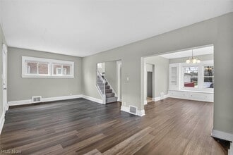 12912 Maplerow Ave in Garfield Heights, OH - Building Photo - Building Photo