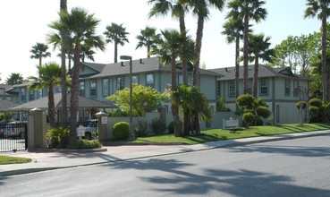 Crestwood Apartments in Gilroy, CA - Building Photo - Building Photo