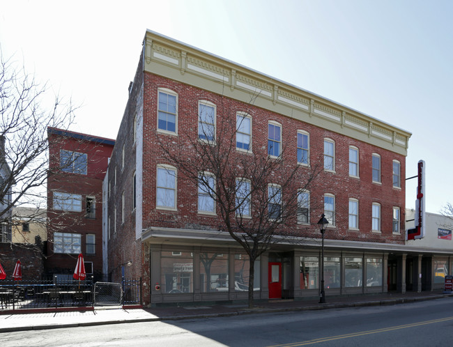 Market Villas in Richmond, VA - Foto de edificio - Building Photo