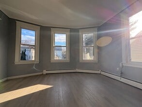 3 Omo St in Middletown, CT - Building Photo - Building Photo