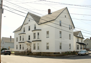 74 Clinton St in Manchester, NH - Building Photo - Building Photo