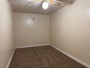 225 Meadow Ln in Schertz, TX - Building Photo - Building Photo