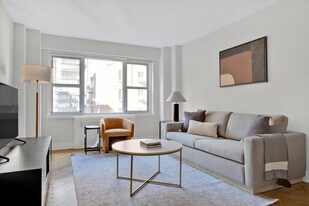 30 Park Ave in New York, NY - Building Photo