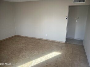 2420 W Butler Dr in Phoenix, AZ - Building Photo - Building Photo