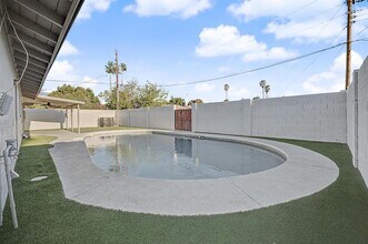 1281 E Hermosa Dr in Tempe, AZ - Building Photo - Building Photo