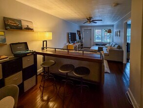 1708 W Cullerton St, Unit B in Chicago, IL - Building Photo - Building Photo