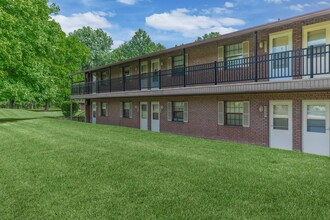 Partridge Run Apartments in Stow, OH - Foto de edificio - Building Photo