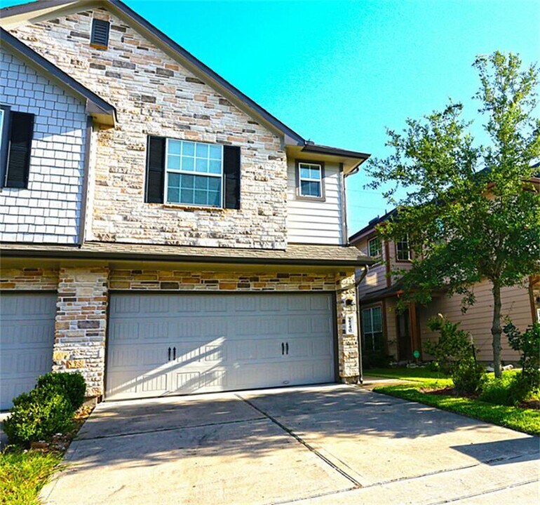 2740 Maybrook Hollow Ln in Houston, TX - Building Photo