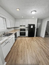 702 Winter Ln in Jonesboro, GA - Foto de edificio - Building Photo