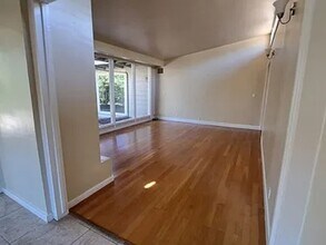 1224 Oxford Way in Stockton, CA - Building Photo - Building Photo