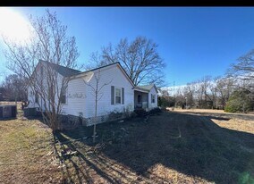 141 Old Highway 45 in Shannon, MS - Building Photo