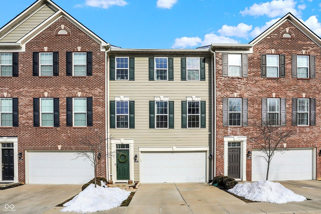9022 Ramapo Dr in Fishers, IN - Building Photo