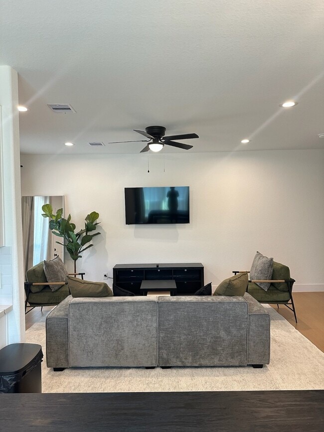 5774 Heron Dr in Houston, TX - Foto de edificio - Building Photo