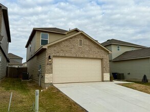 1117 Gracie Wy in New Braunfels, TX - Building Photo - Building Photo