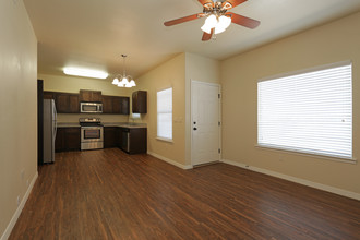 Double View Apartments in El Paso, TX - Building Photo - Interior Photo